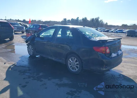 2010 Toyota Corolla S z USA, uszkodzony, nr VIN 2T1BU4EE0AC469654